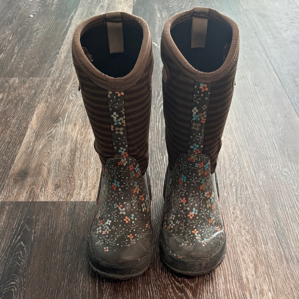 Bogs Brown and Gray Floral Winter Boots